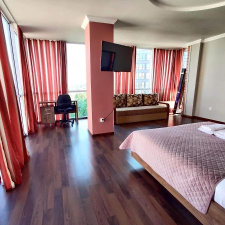 Micromegas Apartments Chernivtsi Exterior photo